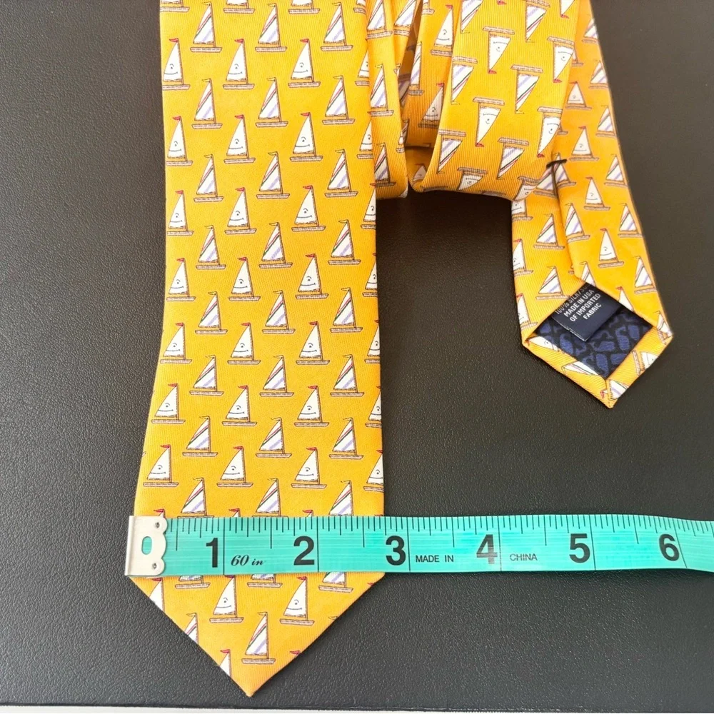 Vineyard Vines Boys Orange w/ White Sailboats 100% Silk Tie, W 2.75
